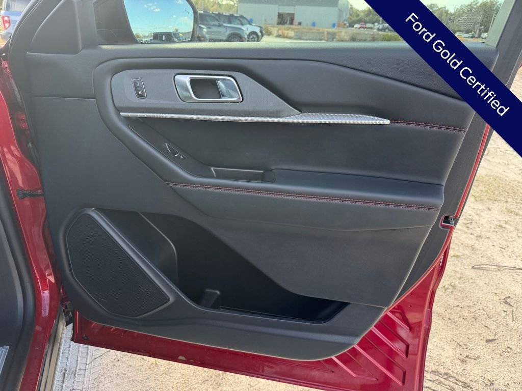 Certified 2025 Ford Explorer ST-Line w/ Premium Package image 24