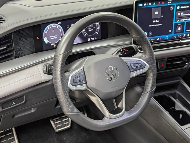 Used 2026 Volkswagen Tiguan SE R-Line AWD/4WD image 10