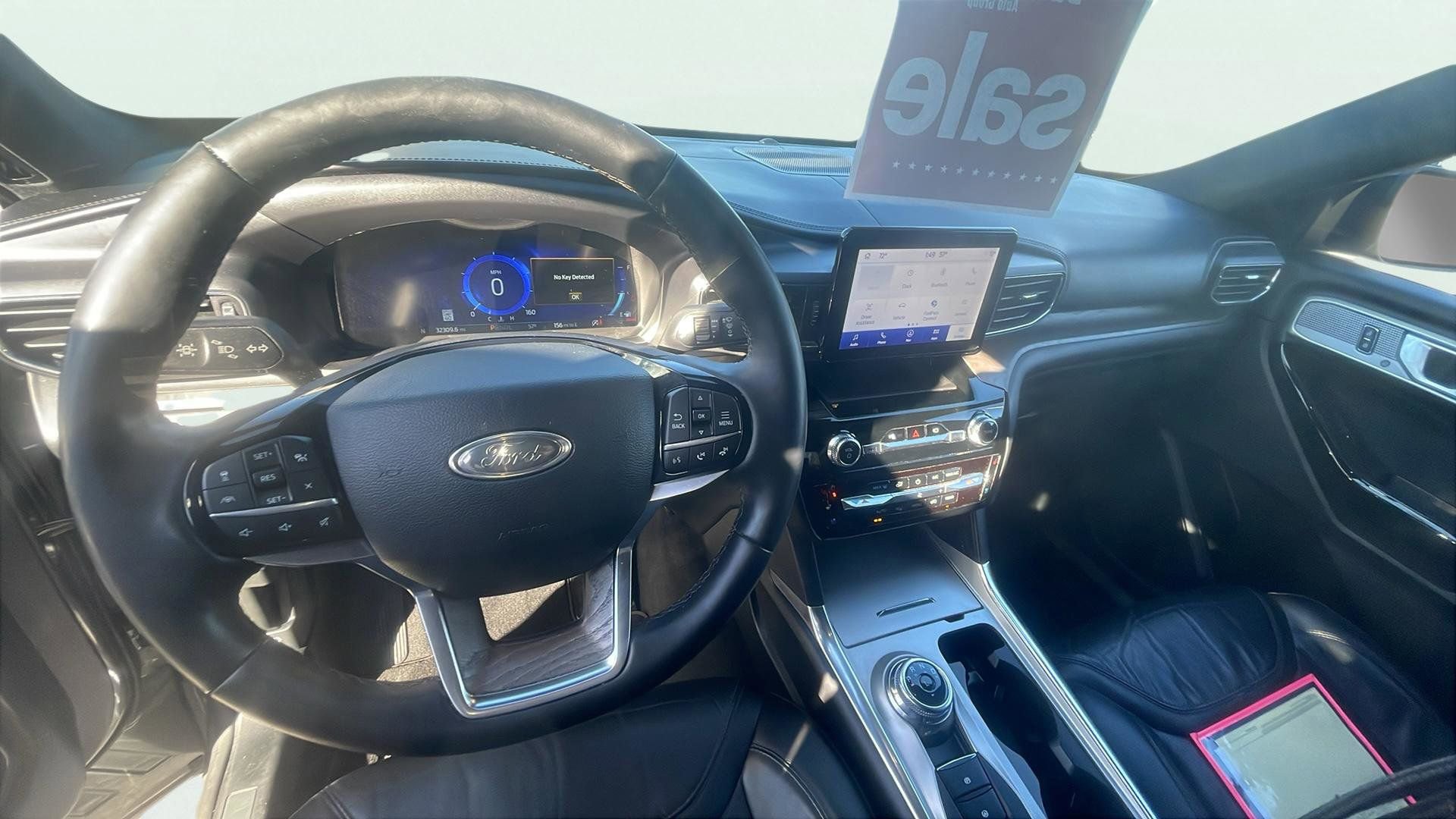 Certified 2023 Ford Explorer Platinum w/ Class IV Trailer Tow Package image 12