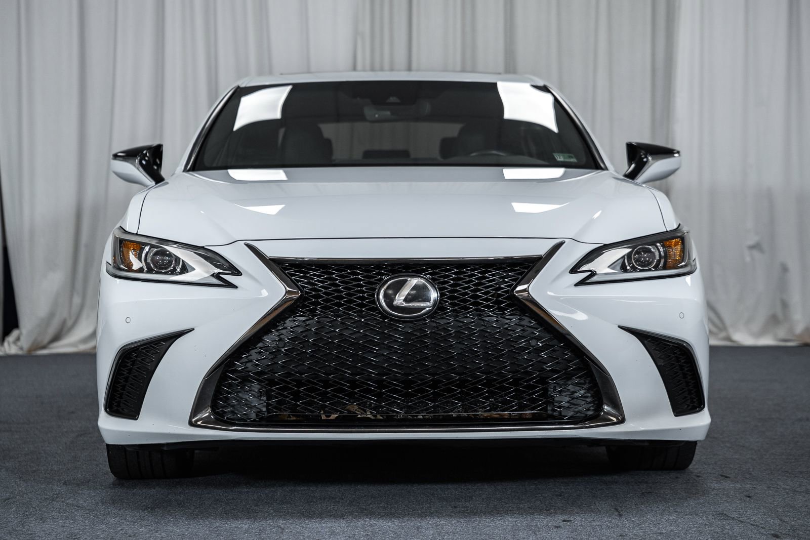 Used 2021 Lexus ES 350 F Sport w/ Accessory Package FWD image 2