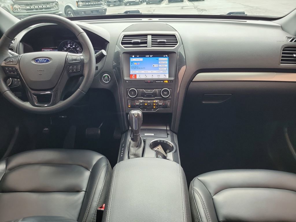 Certified 2019 Ford Explorer XLT w/ Equipment Group 202A AWD/4WD image 11