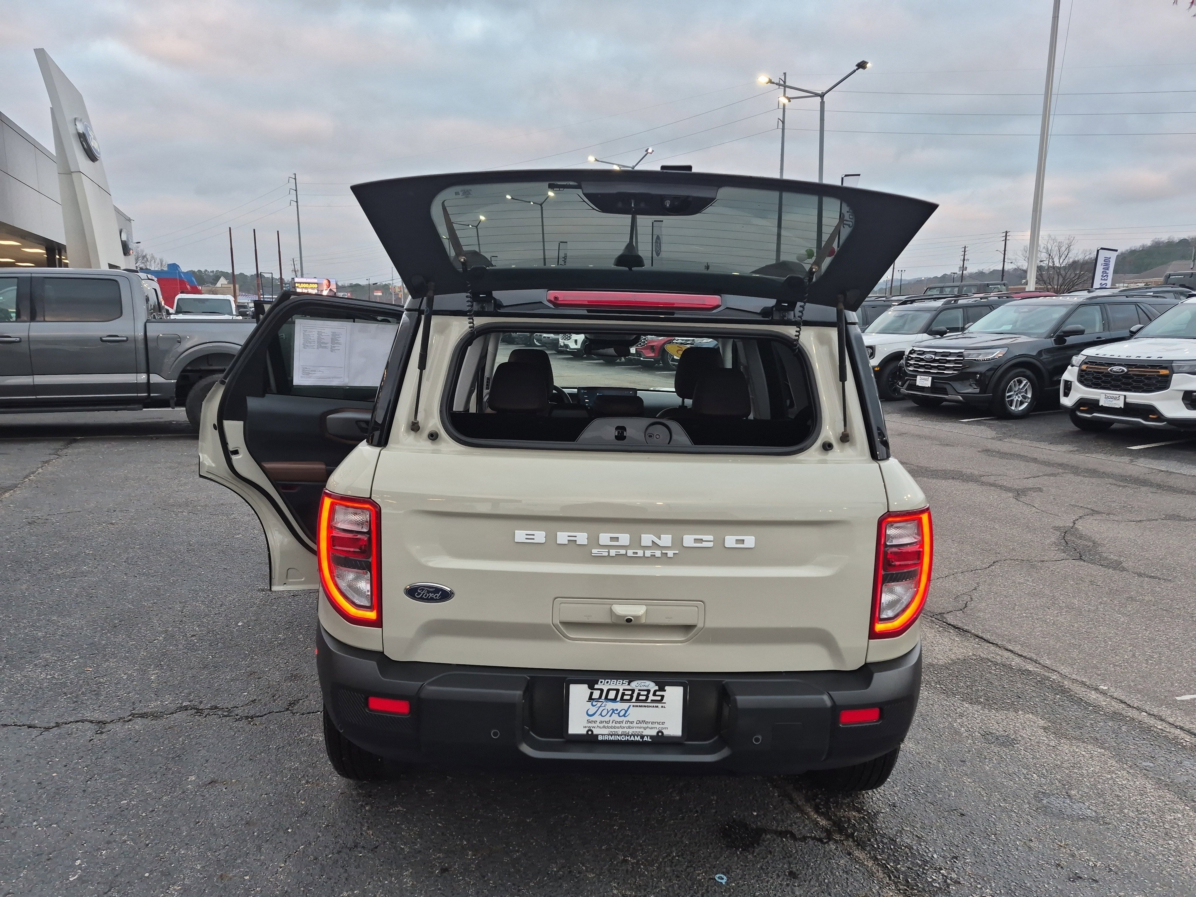 Certified 2025 Ford Bronco Sport Outer Banks w/ Outer Banks Tech Package+ image 17