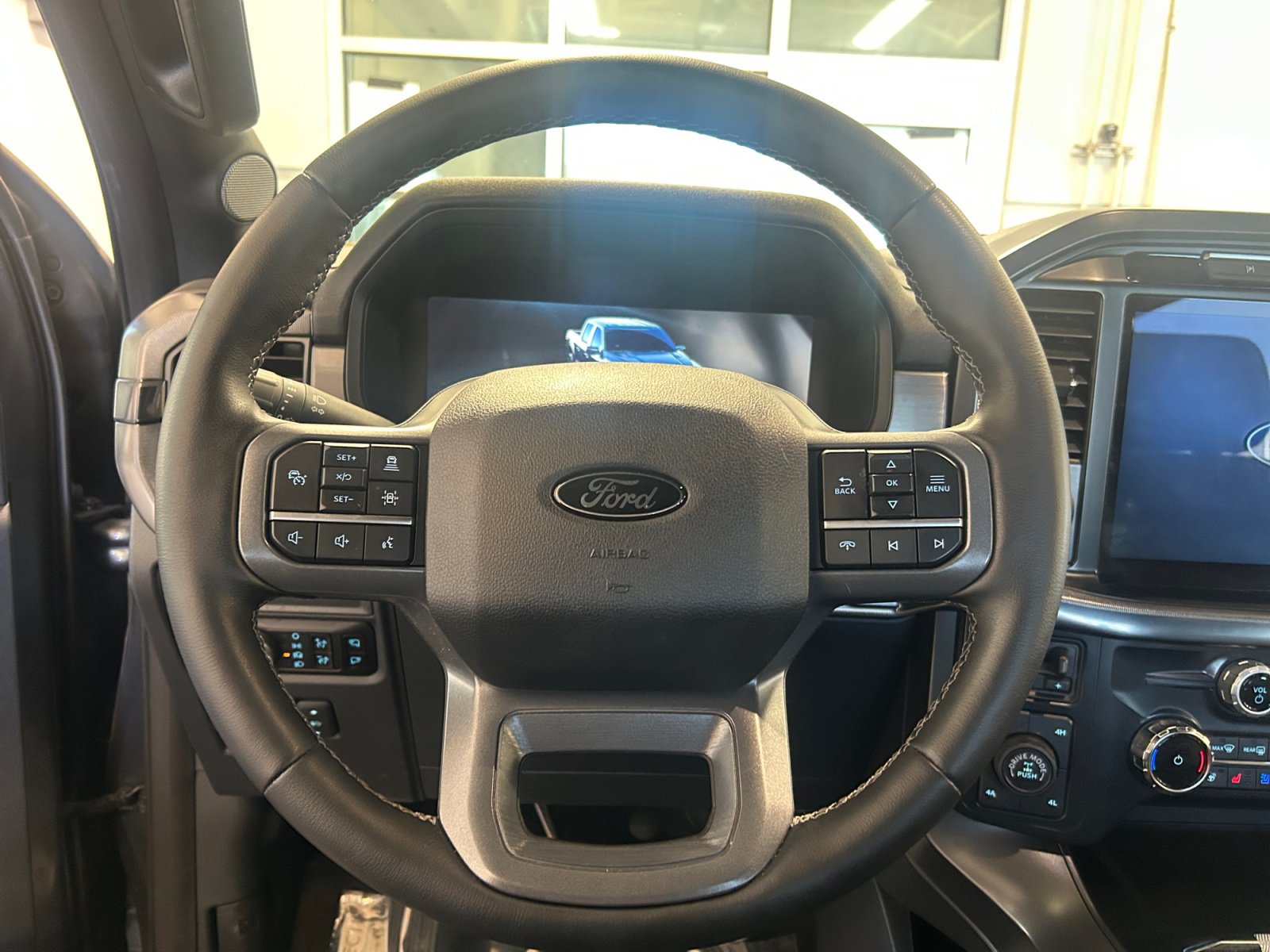 Certified 2025 Ford F150 Lariat w/ Equipment Group 501A Mid AWD/4WD image 9