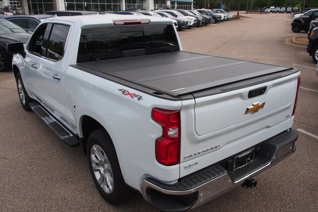 Used 2026 Chevrolet Silverado 1500 LTZ w/ LTZ Premium Package AWD/4WD image 5