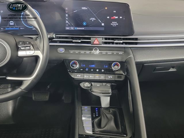 Used 2023 Hyundai Elantra Limited image 20