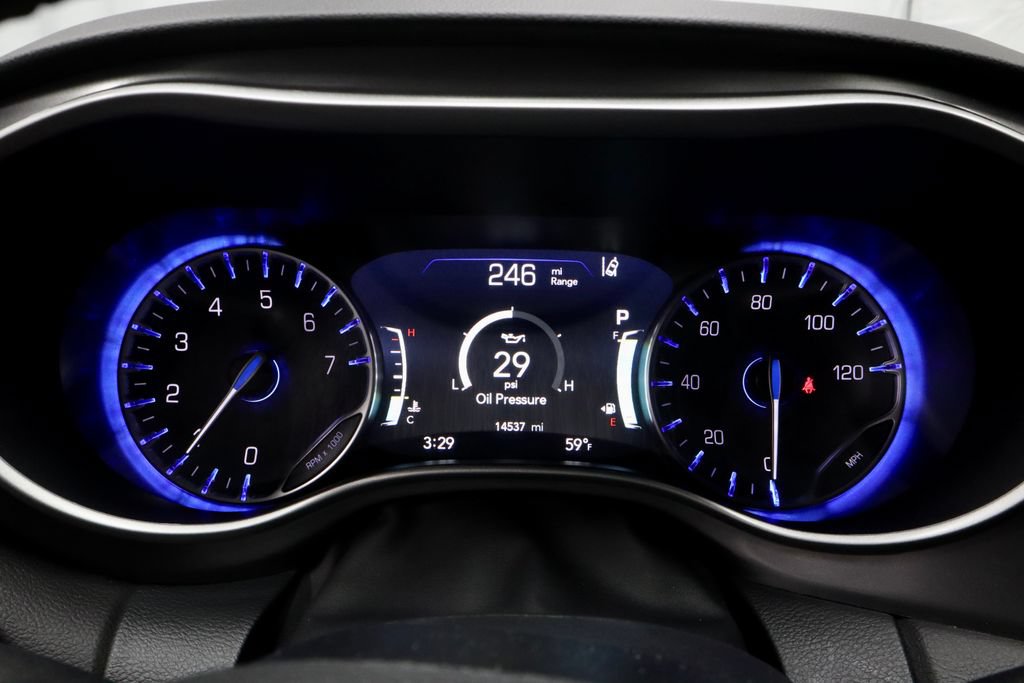 Used 2025 Chrysler Pacifica Select FWD image 28