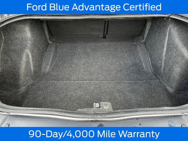 Used 2018 Dodge Challenger SXT RWD image 7