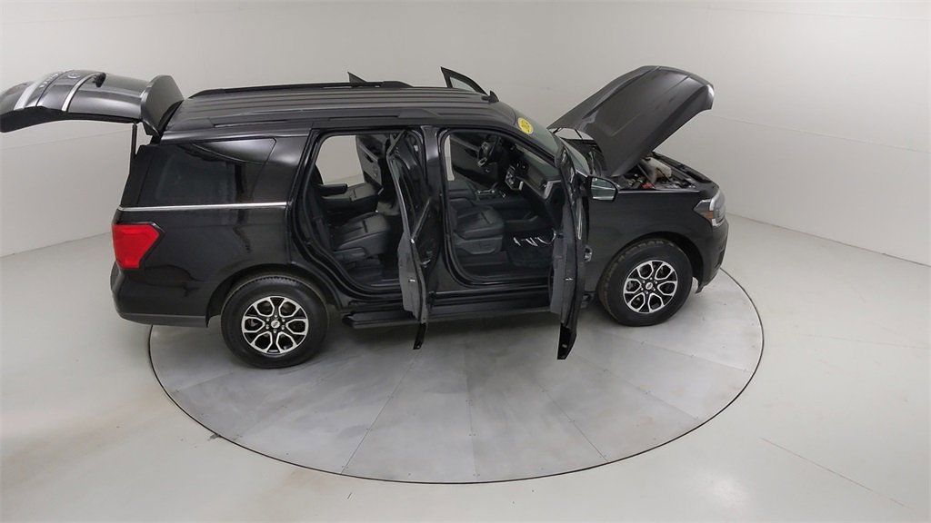 Certified 2024 Ford Expedition XLT image 51