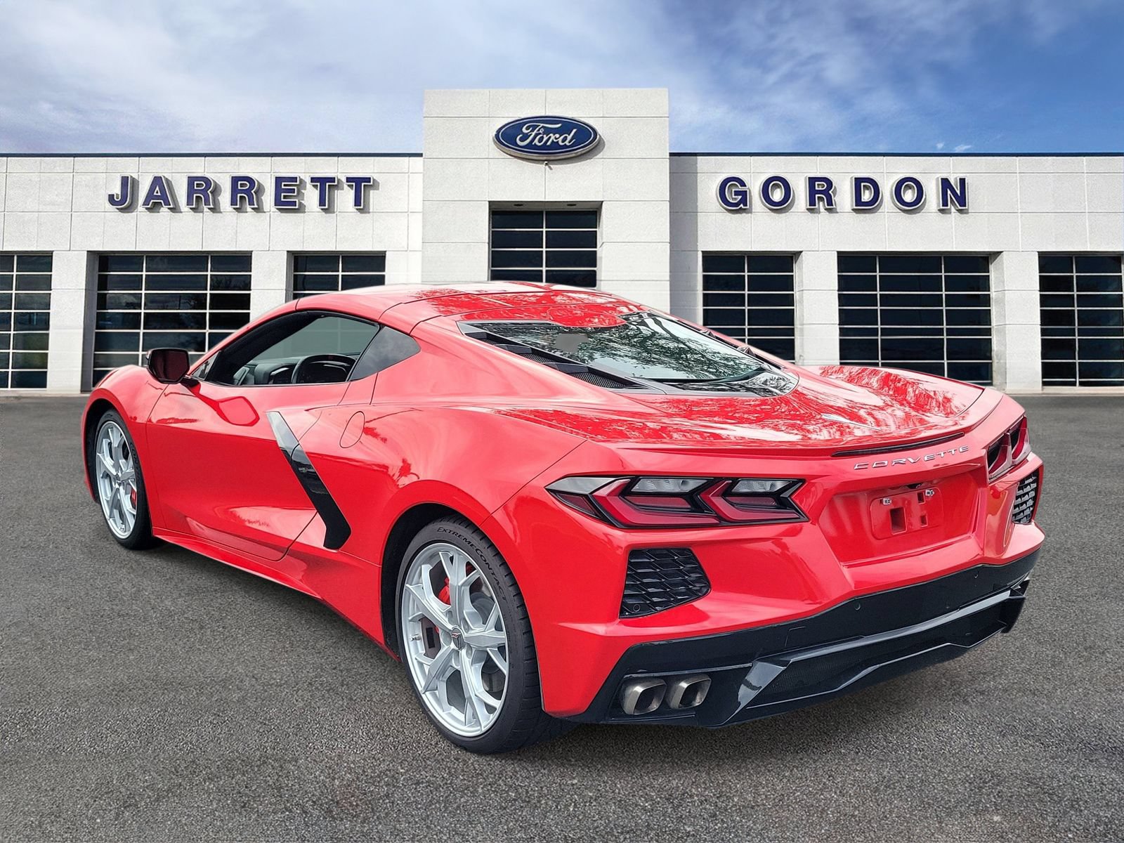 Used 2021 Chevrolet Corvette Stingray Coupe w/ Chrome Exterior Badge Package RWD image 3