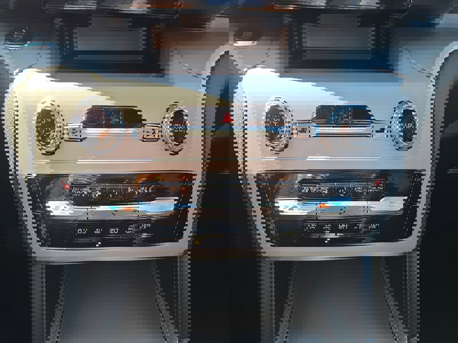 Certified 2024 Ford Explorer XLT image 20