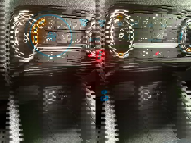 Certified 2022 Ford Escape SE w/ Cold Weather Package image 29