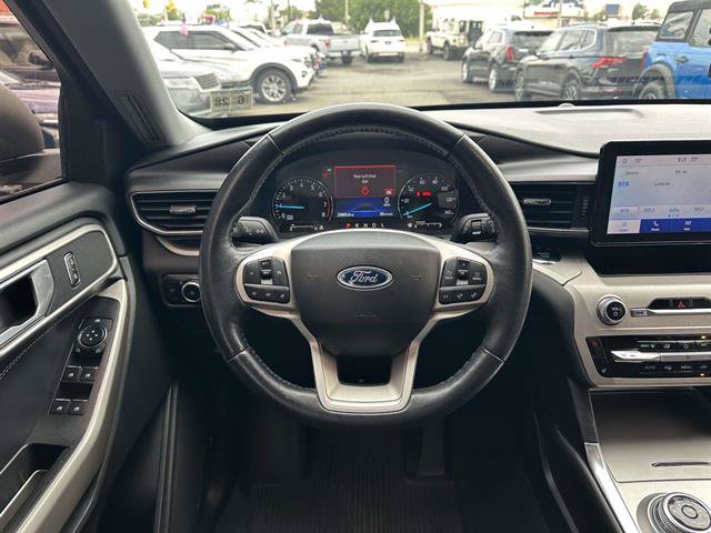 Certified 2023 Ford Explorer XLT w/ Equipment Group 202A AWD/4WD image 8