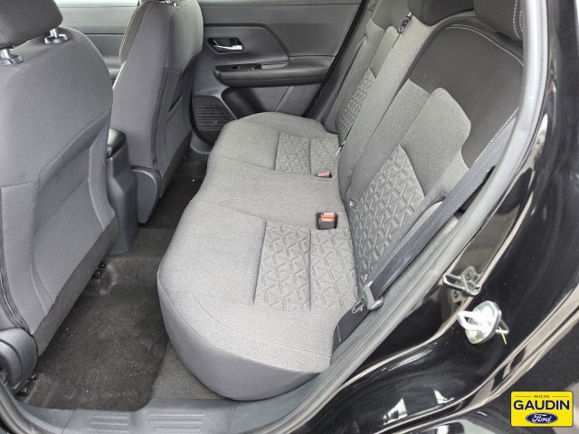 Used 2025 Nissan Kicks SV FWD image 12