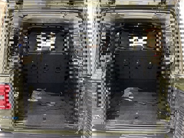 Used 2024 Jeep Wrangler Unlimited Sahara image 13