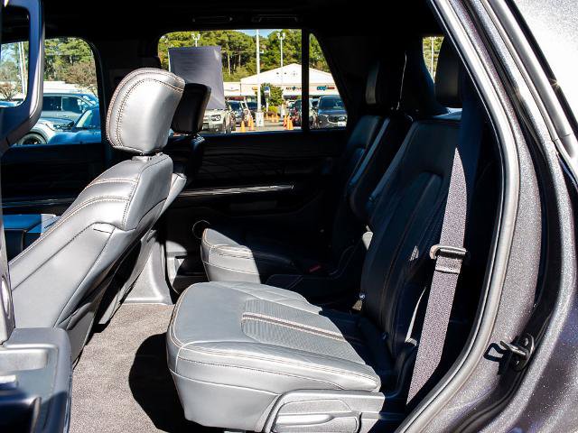 Certified 2023 Ford Expedition Platinum image 16