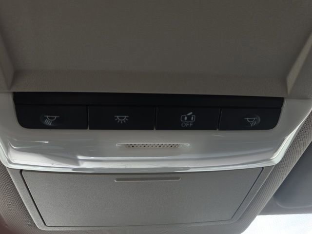 Used 2021 Nissan Rogue S image 25