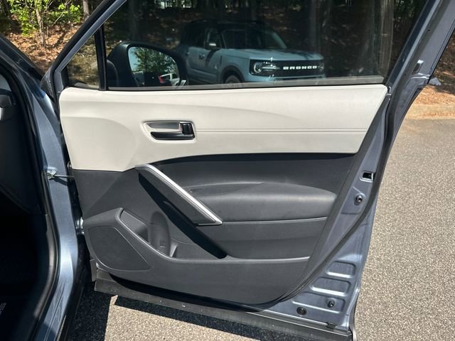 Used 2023 Toyota Corolla Cross L FWD image 15