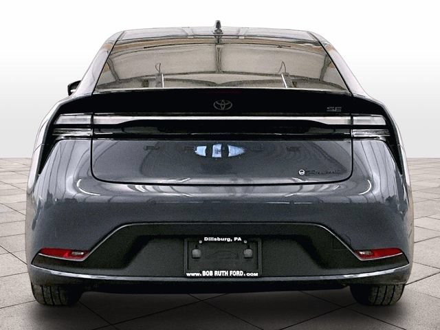 Used 2024 Toyota Prius Prime FWD image 4
