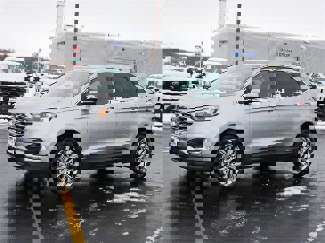 Certified 2024 Ford Edge Titanium image 4