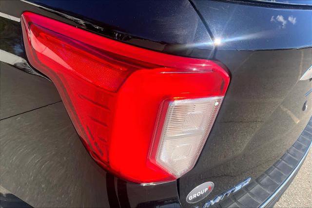 Certified 2021 Ford Explorer Limited w/ Hybrid Equipment Group 310A AWD/4WD image 28