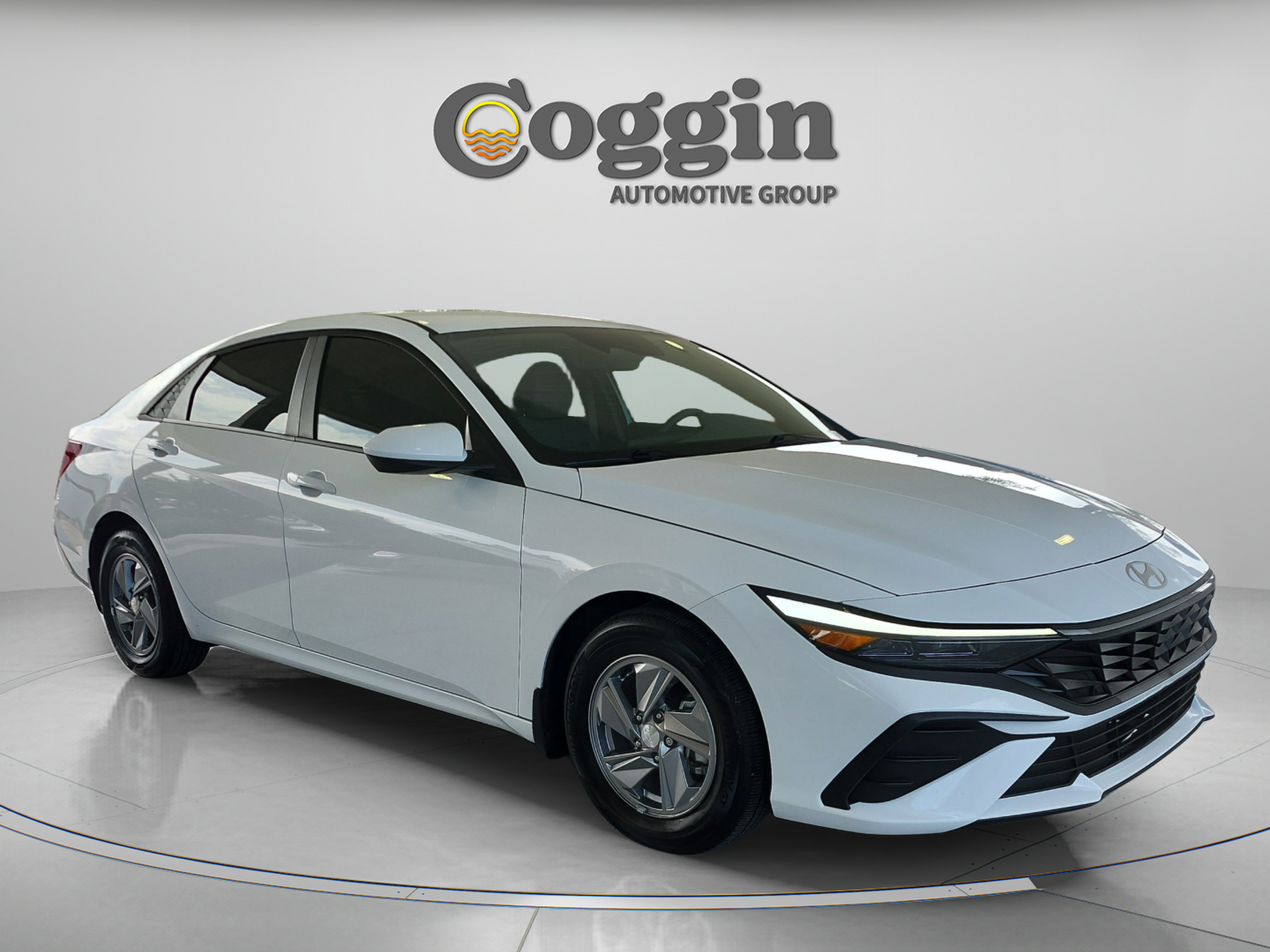 Used 2025 Hyundai Elantra SE FWD image 7