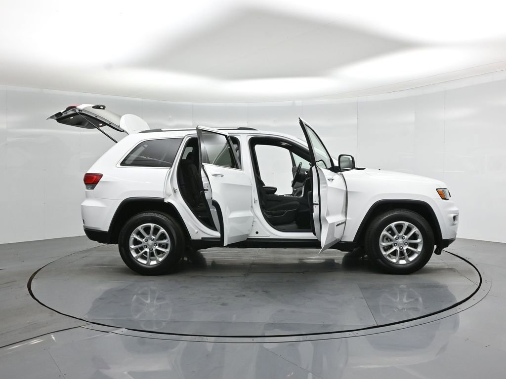 Used 2021 Jeep Grand Cherokee Laredo RWD image 5