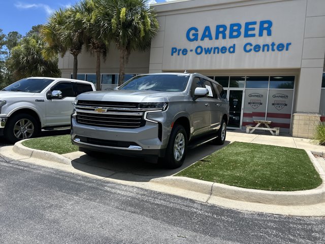 Used 2024 Chevrolet Suburban LT AWD/4WD image 13