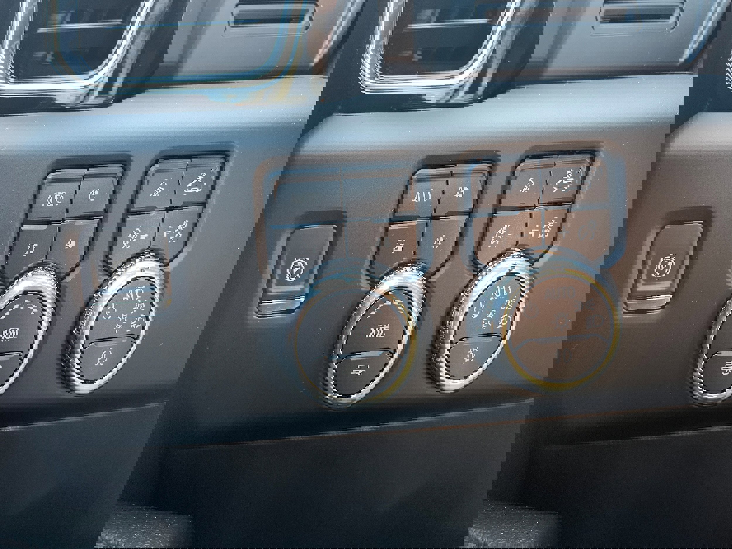 Used 2022 GMC Sierra 1500 Denali AWD/4WD image 23