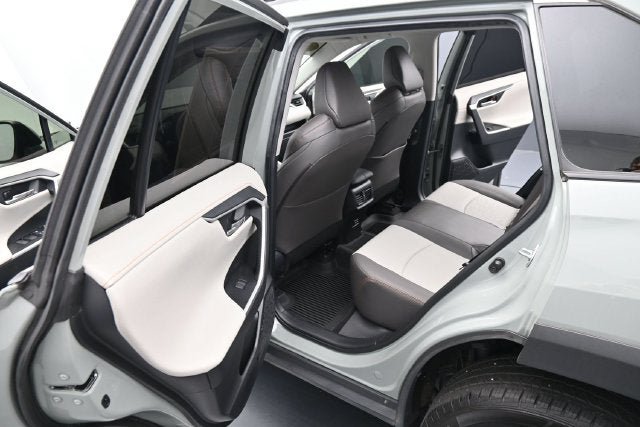 Used 2022 Toyota RAV4 Adventure w/ Convenience Package AWD/4WD image 19