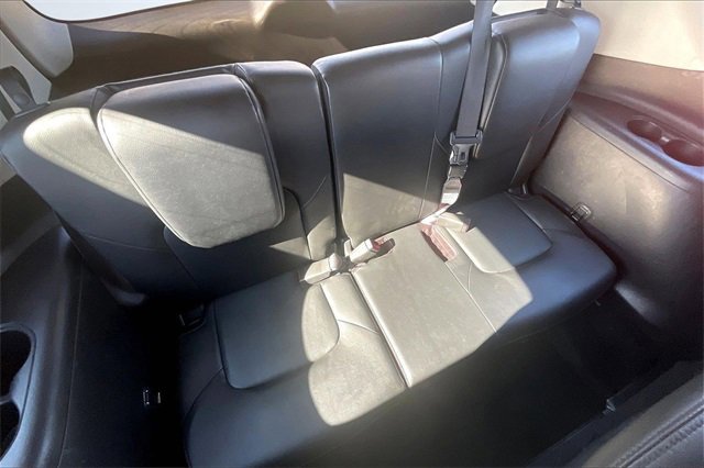 Used 2023 Nissan Armada SL image 28