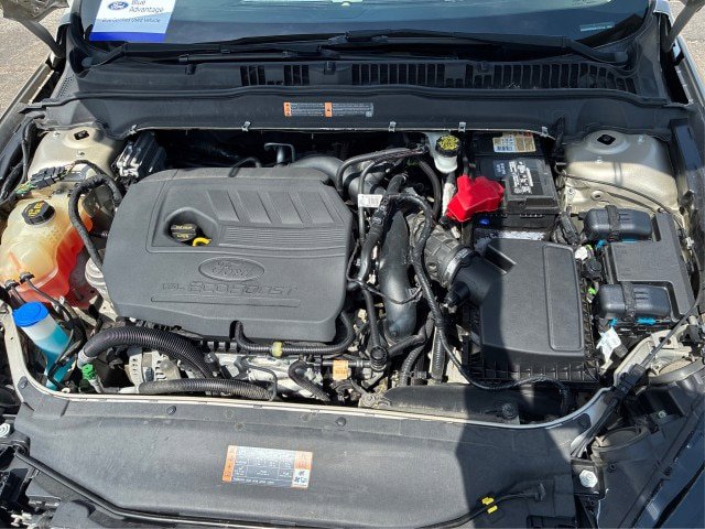 Certified 2018 Ford Fusion SE w/ Fusion SE Technology Package FWD image 20