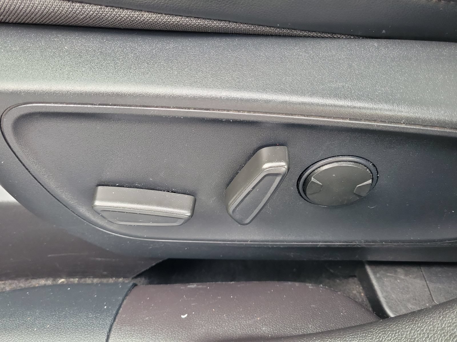 Certified 2024 Ford Escape ST-Line w/ Tech Pack #1 FWD image 18