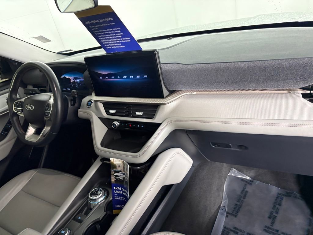 Certified 2025 Ford Explorer Active w/ Active Comfort Package AWD/4WD image 41