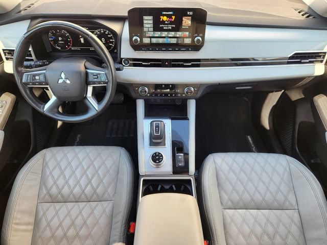 Used 2024 Mitsubishi Outlander SEL AWD/4WD image 13