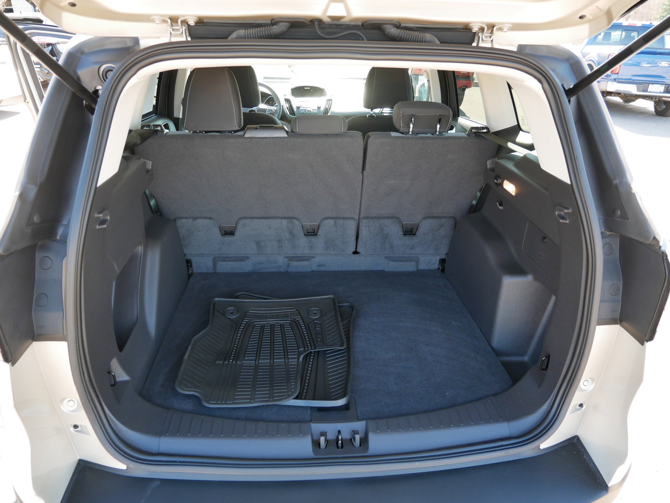 Certified 2017 Ford Escape SE w/ SE Cold Weather Package image 18