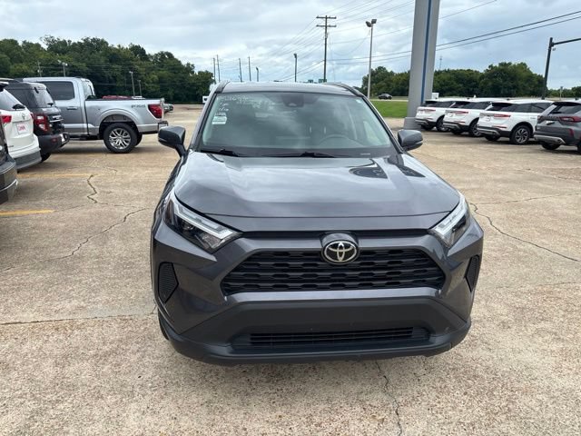 Used 2025 Toyota RAV4 XLE FWD image 4