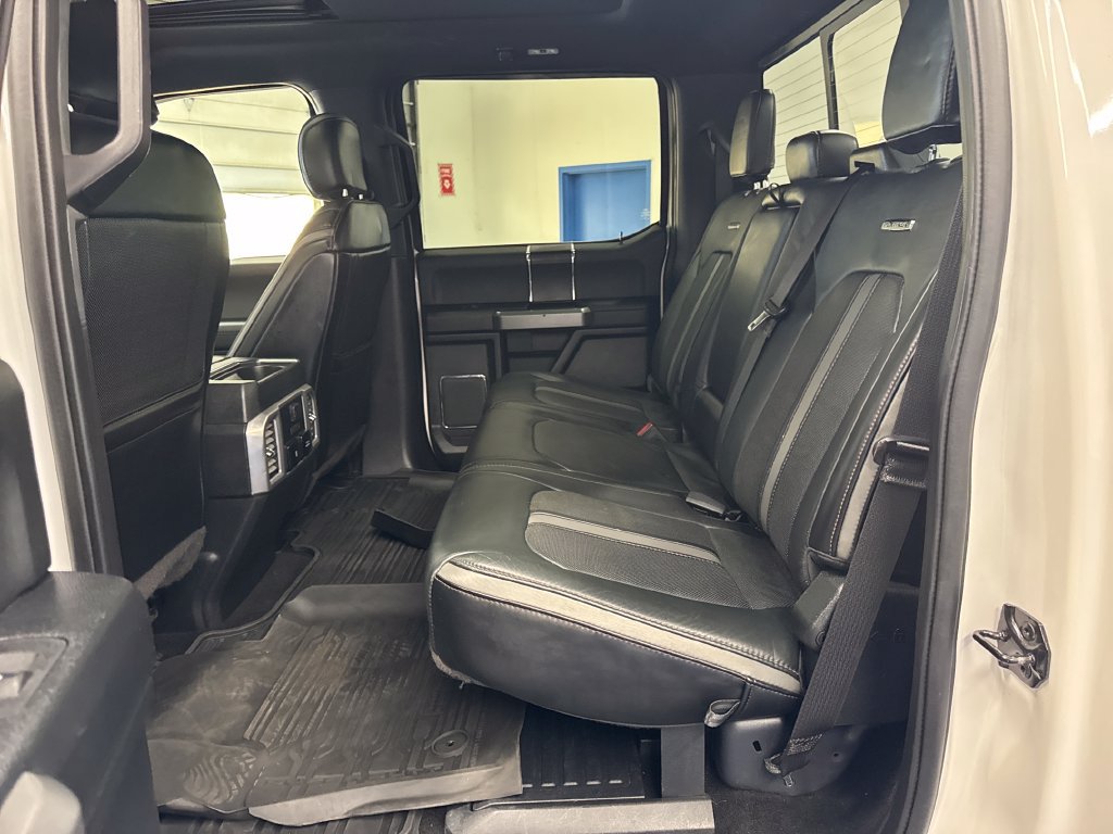 Certified 2019 Ford F350 Platinum w/ Platinum Ultimate Package AWD/4WD image 28