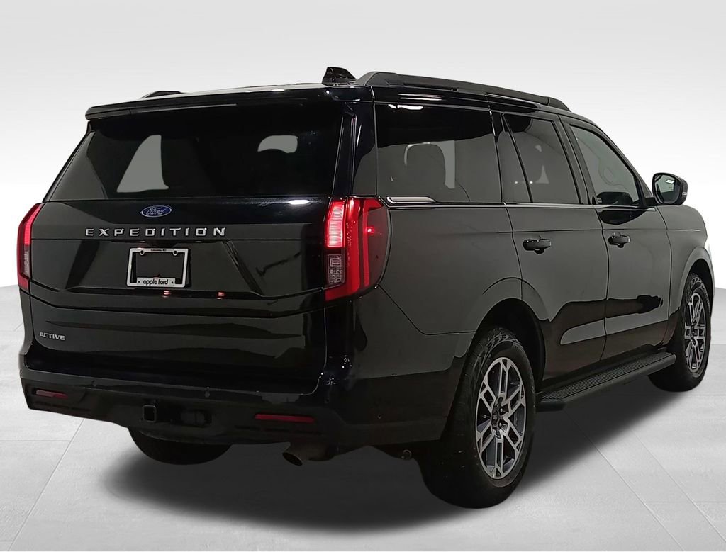 Certified 2025 Ford Expedition Active AWD/4WD image 3