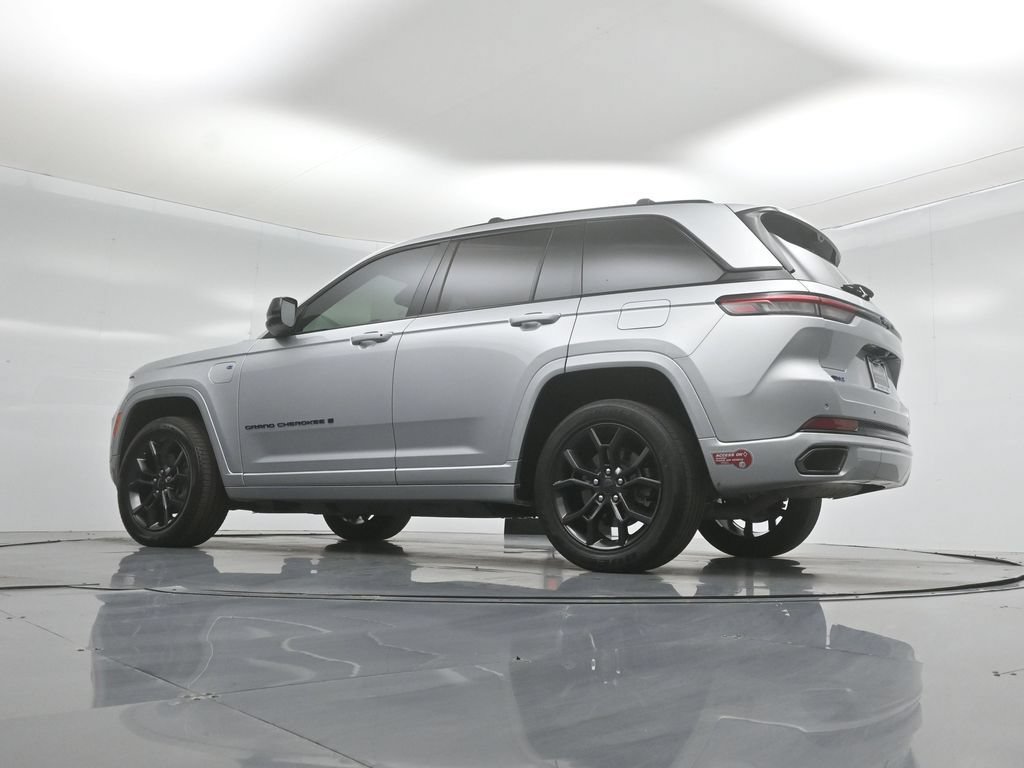 Used 2023 Jeep Grand Cherokee 30th Anniversary AWD/4WD image 51