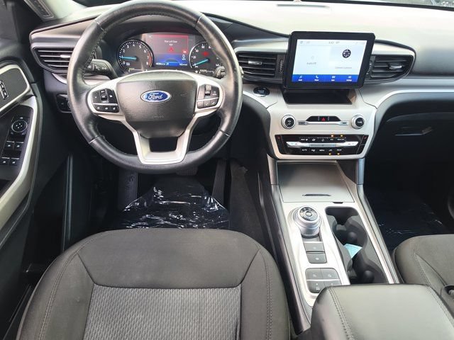 Certified 2023 Ford Explorer XLT RWD image 18