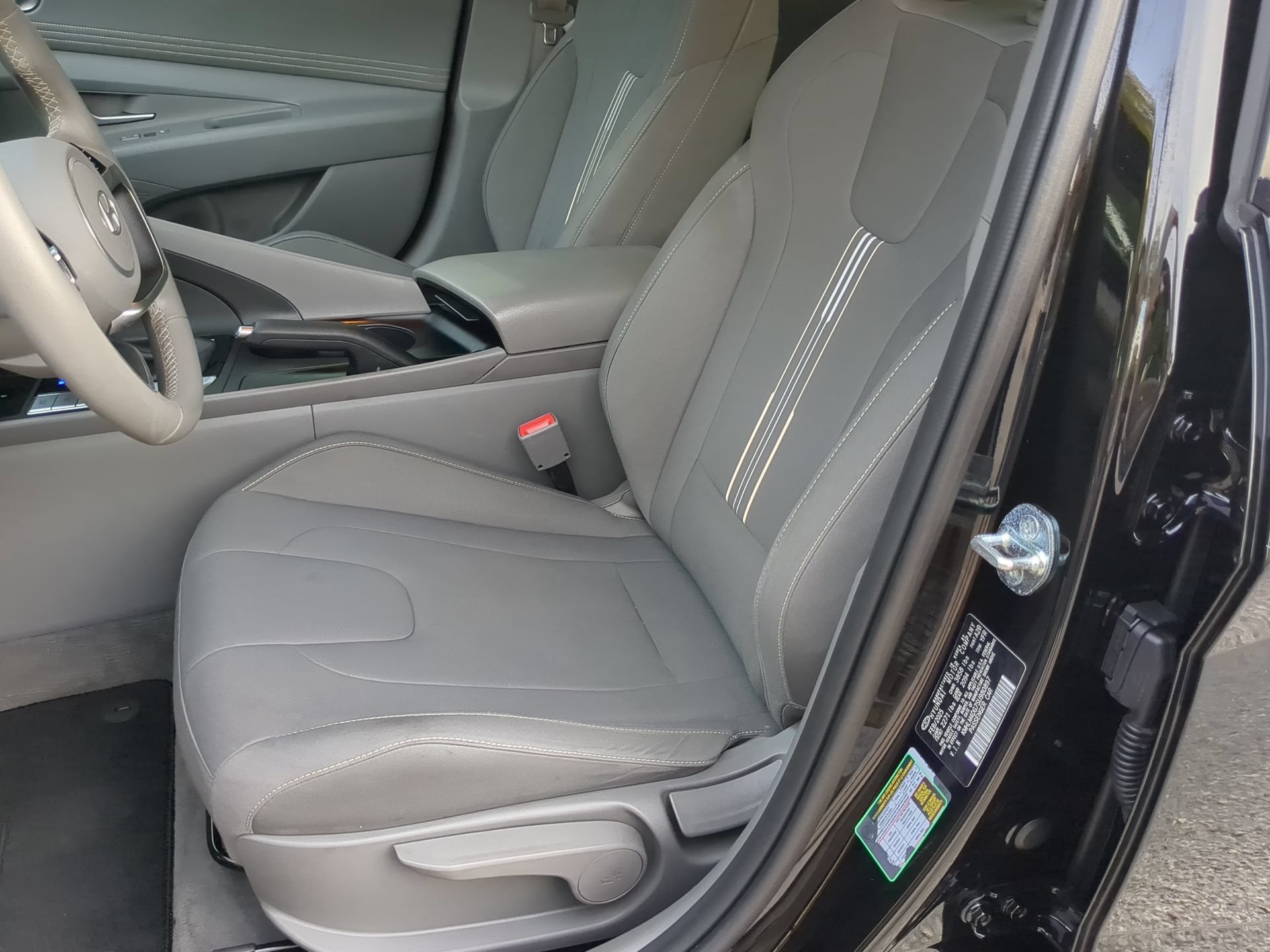 Used 2025 Hyundai Elantra Sport FWD image 55