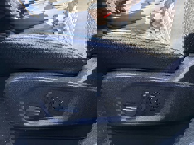 Certified 2024 Ford Edge Titanium image 7