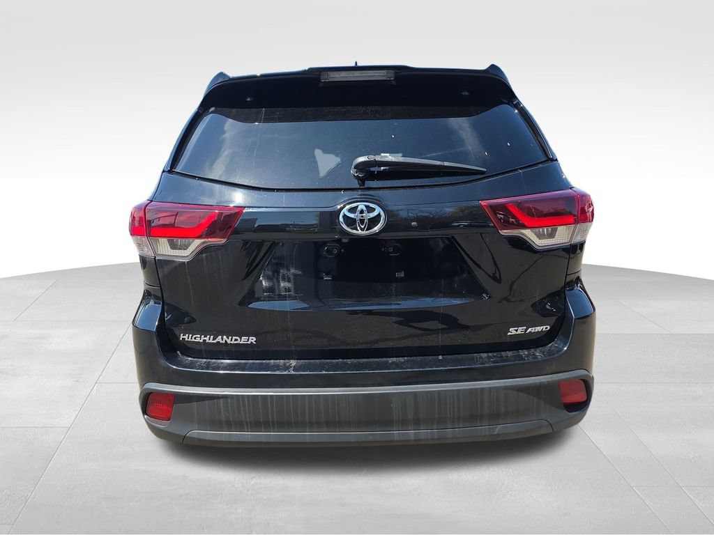 Used 2019 Toyota Highlander SE AWD/4WD image 8