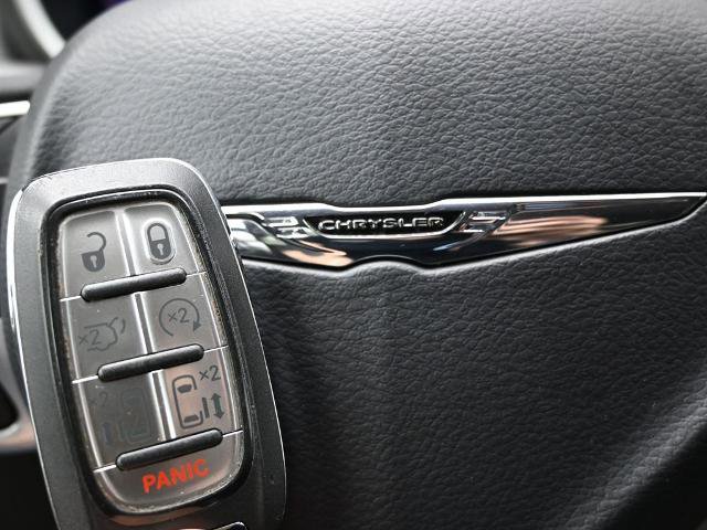 Used 2024 Chrysler Pacifica Touring-L image 36