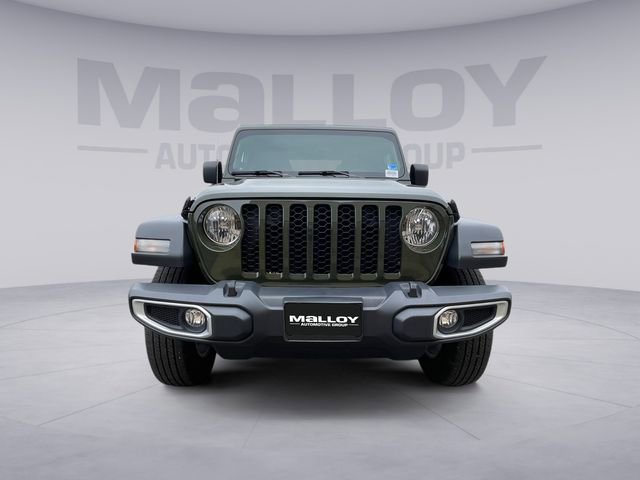 Used 2023 Jeep Gladiator Sport AWD/4WD image 8