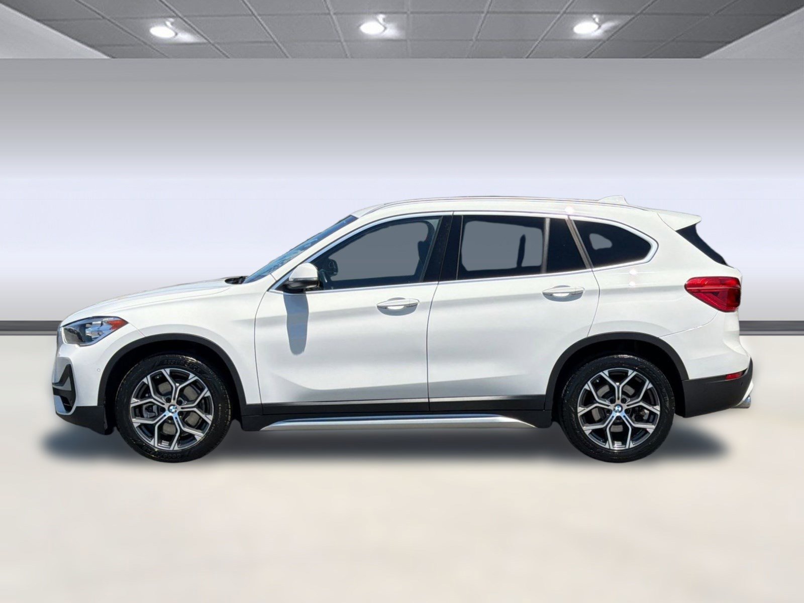Used 2022 BMW X1 xDrive28i w/ Convenience Package AWD/4WD image 2