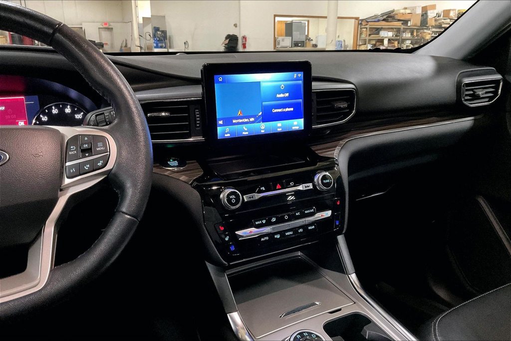 Certified 2021 Ford Explorer Limited w/ Equipment Group 301A AWD/4WD image 6