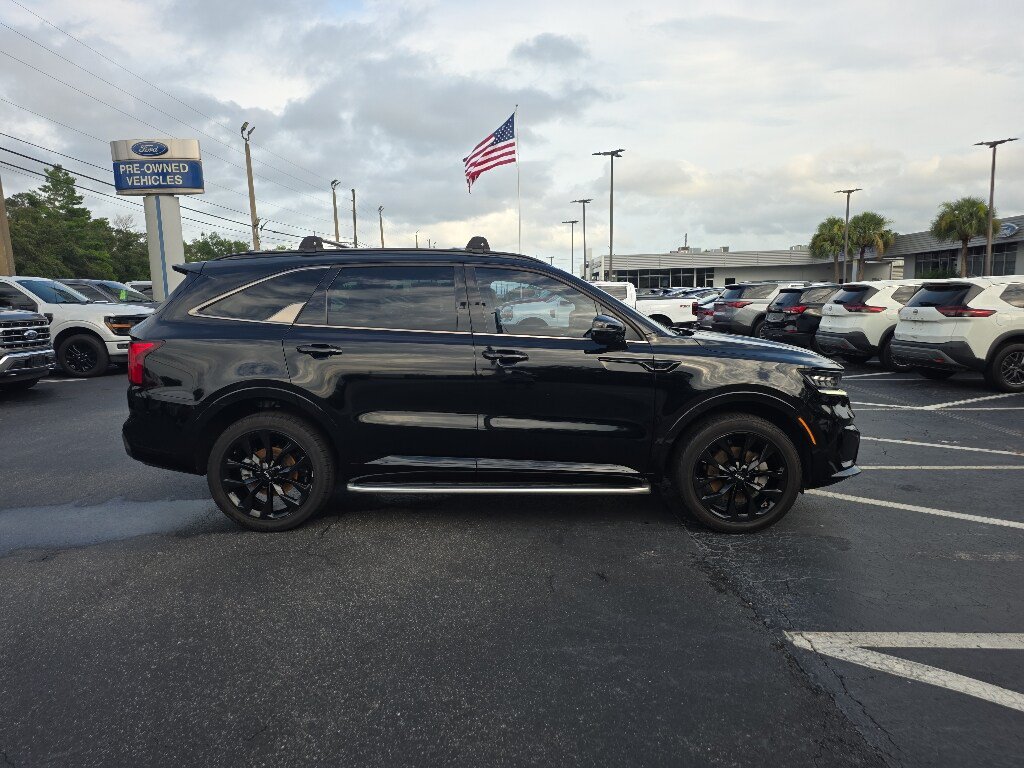 Used 2023 Kia Sorento SX AWD/4WD image 2