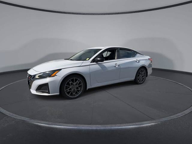Used 2023 Nissan Altima 2.0 SR FWD image 4
