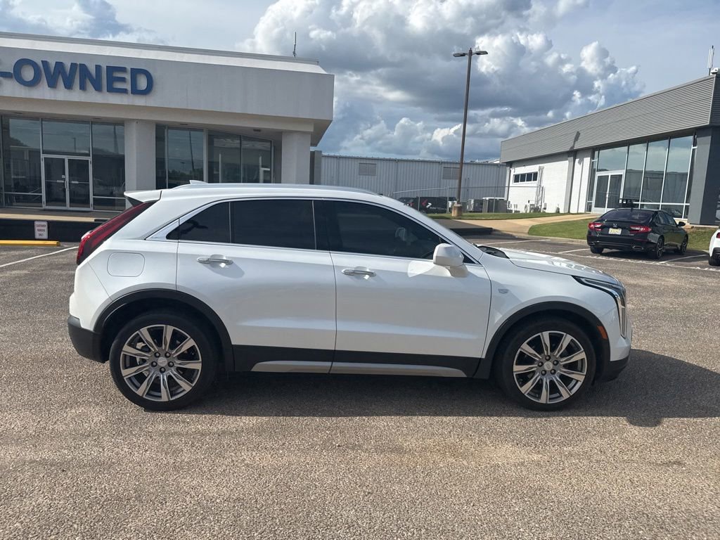 Used 2019 Cadillac XT4 Premium Luxury w/ Driver Assist Package FWD image 15